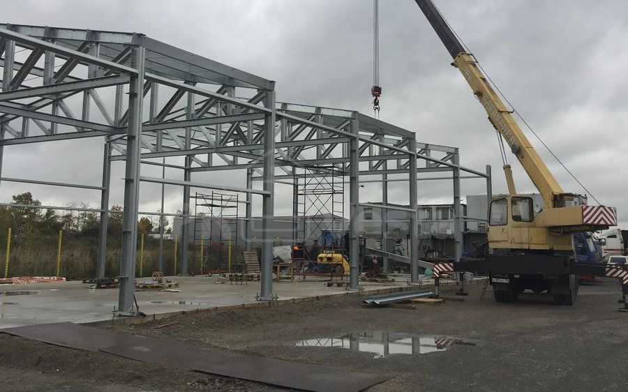 ПК «Веста» объявляет о завершении монтажа быстровозводимого кузовного цеха/склада 12Ш х 30Д х 6В для ремонта грузовых машин в г. Санкт Петербург, Россия